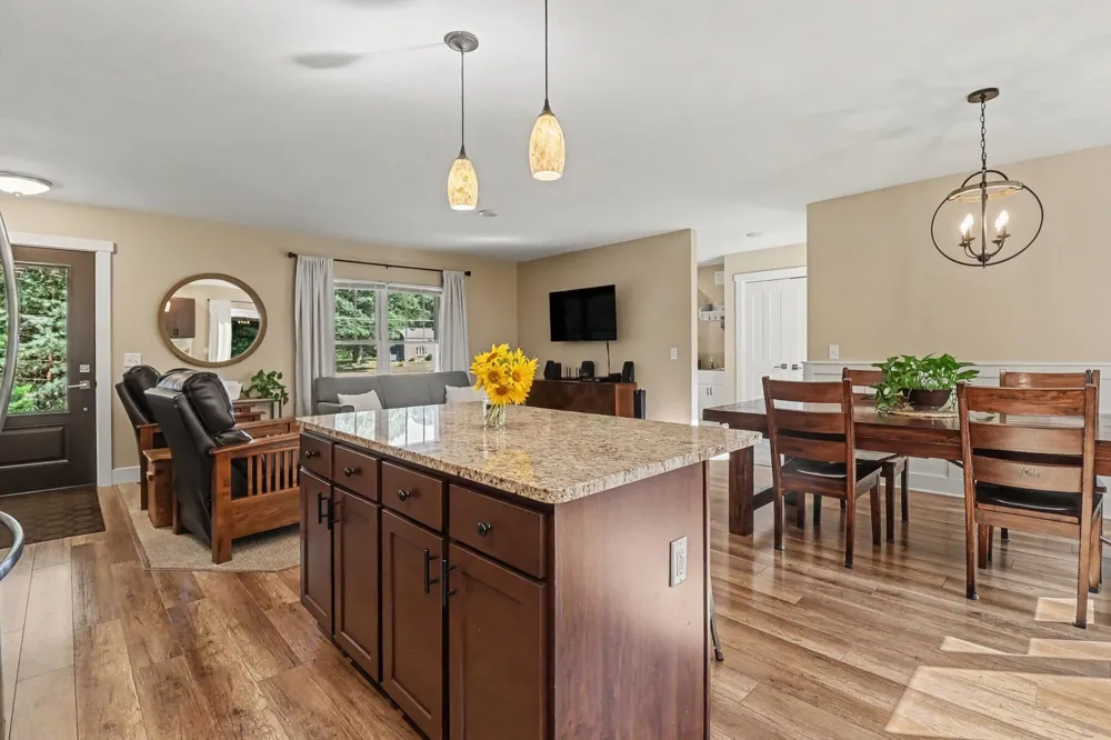 2047 Lakeshore Drive Ludington, MI 49431
