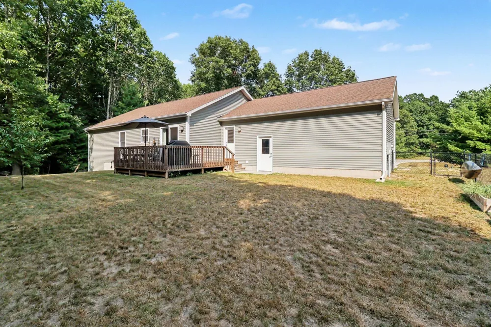 2047 Lakeshore Drive Ludington, MI 49431