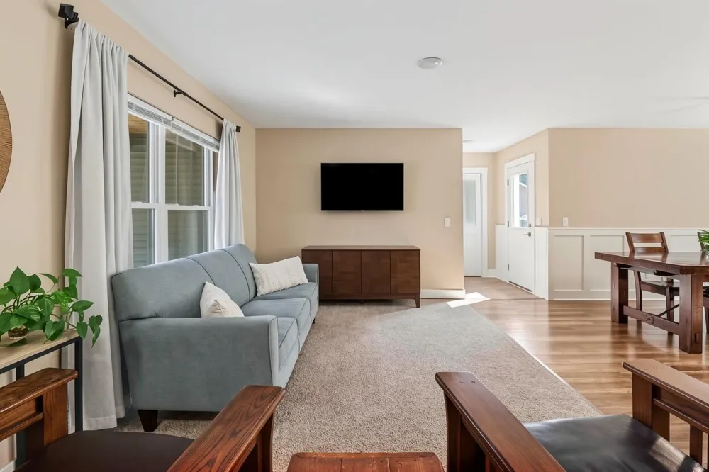 2047 Lakeshore Drive Ludington, MI 49431