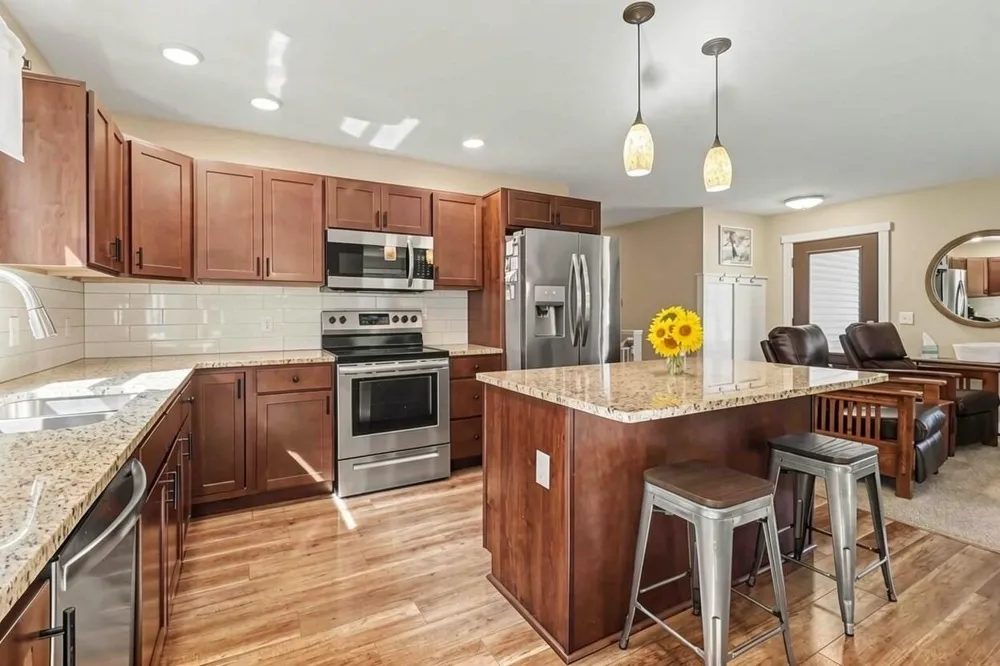 2047 Lakeshore Drive Ludington, MI 49431
