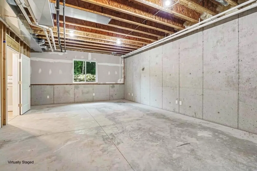 2047 Lakeshore Drive Ludington, MI 49431