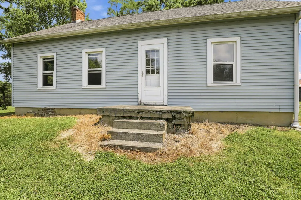 6586 S St Rt 123 Harlan, OH 45152