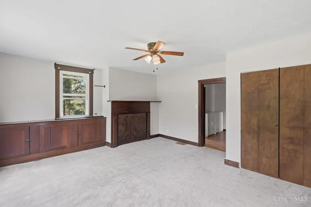 6586 S St Rt 123 Harlan, OH 45152