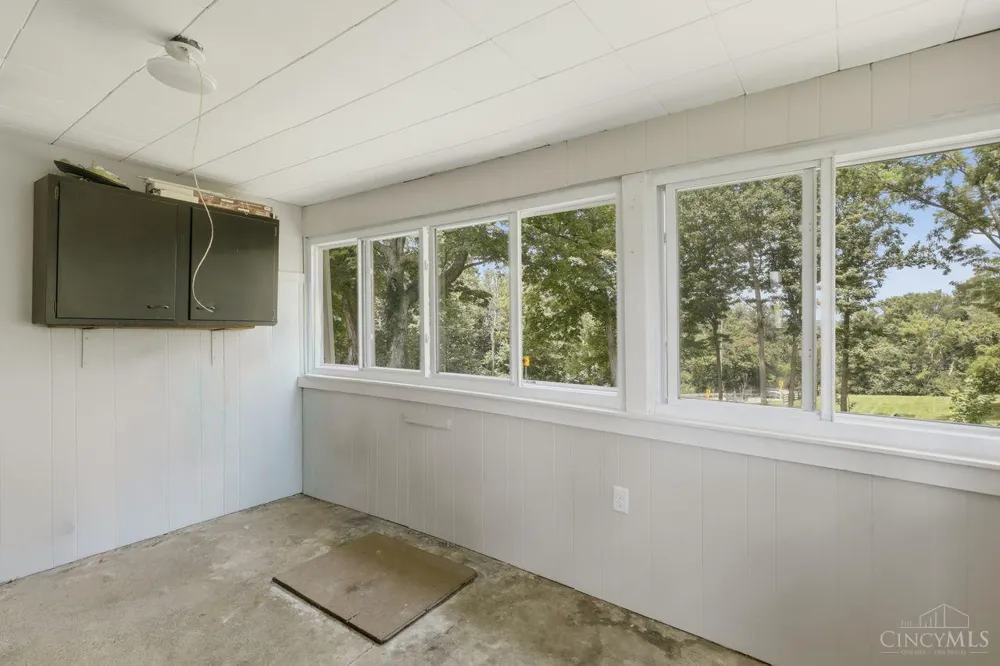 6586 S St Rt 123 Harlan, OH 45152