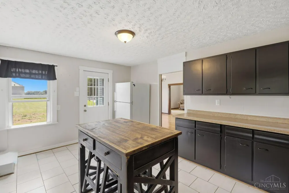 6586 S St Rt 123 Harlan, OH 45152