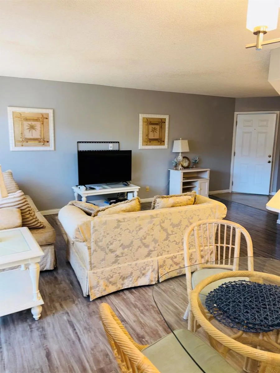 1605 S US Hwy 1 #A-307 Jupiter, FL 33477