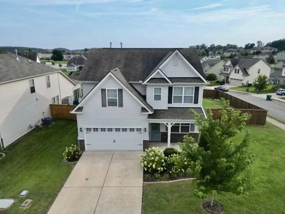 1045 Keeneland DR Spring Hill, TN 37174