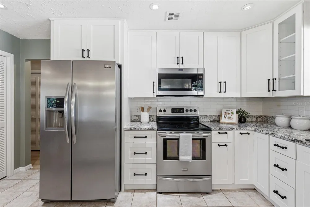 3501 E TRAPNELL ROAD Plant City, FL 33566