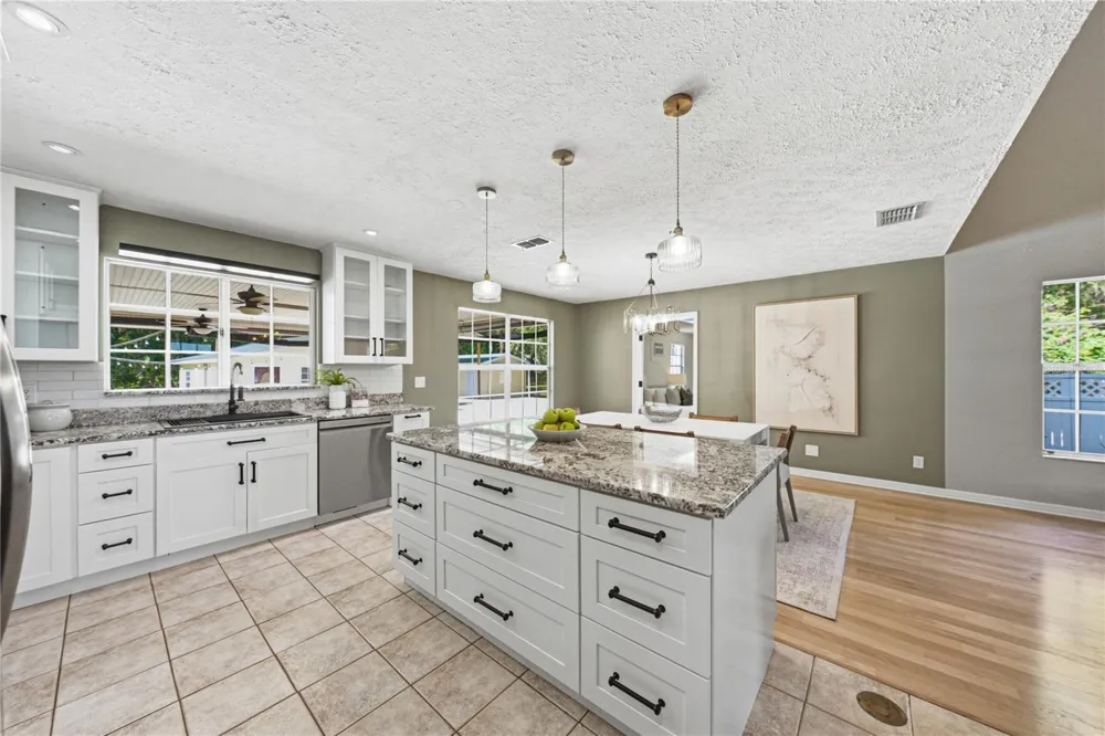 3501 E TRAPNELL ROAD Plant City, FL 33566