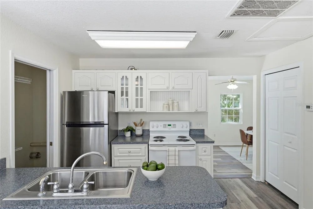 3501 E TRAPNELL ROAD Plant City, FL 33566