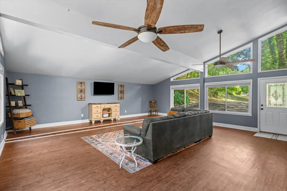 315 E Randall Road Rocky Face, GA 30740