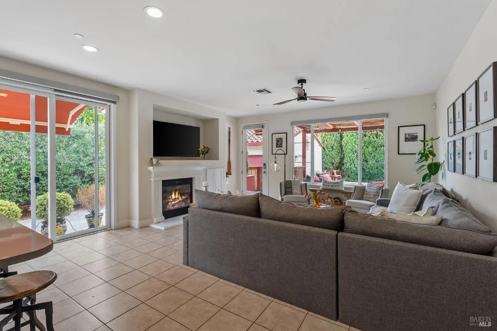 405 Brockman Lane Sonoma, CA 95476