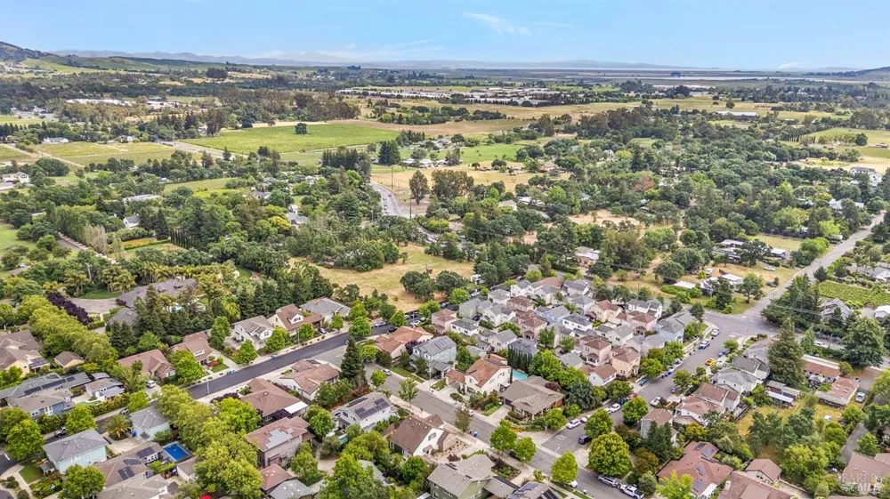 405 Brockman Lane Sonoma, CA 95476