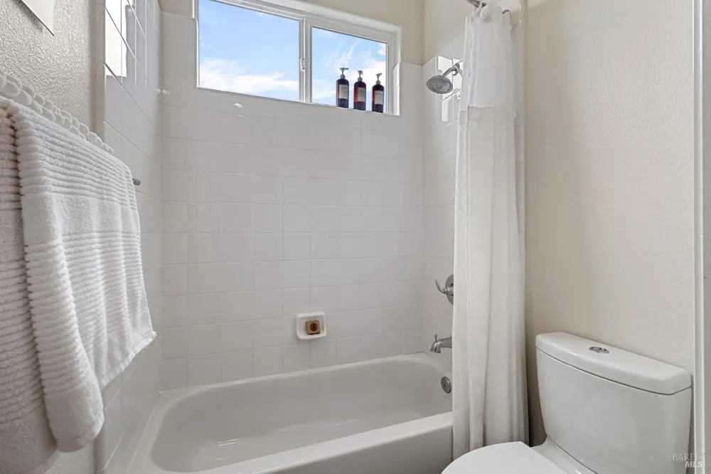 405 Brockman Lane Sonoma, CA 95476
