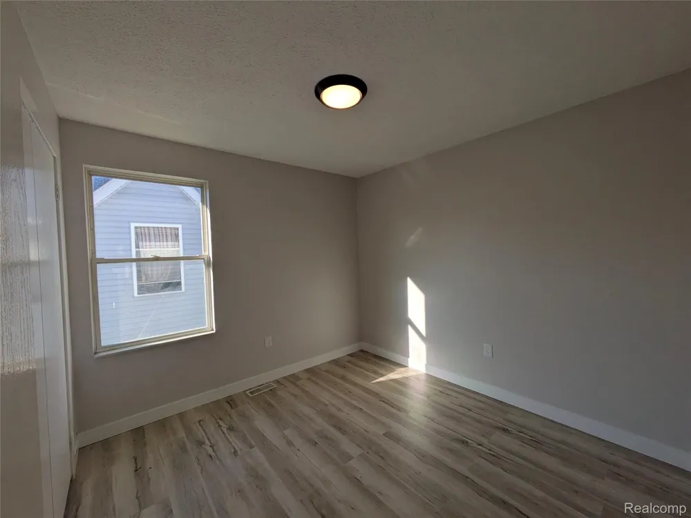 4218 17th Street Detroit City, MI 48208