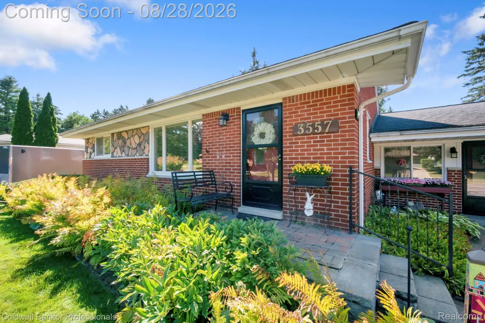 3557 Baybrook Drive Waterford Charter Township, MI 48329