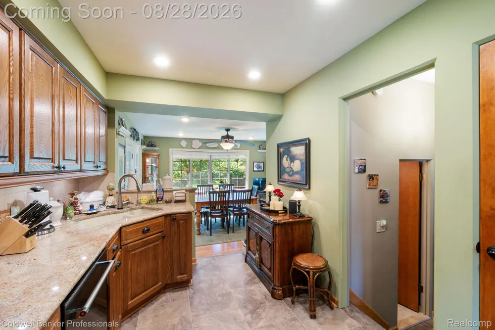 3557 Baybrook Drive Waterford Charter Township, MI 48329
