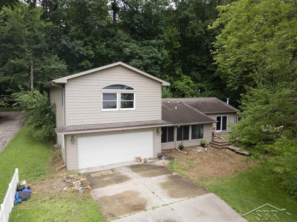 3840 Water Road Jerome Township, MI 48657