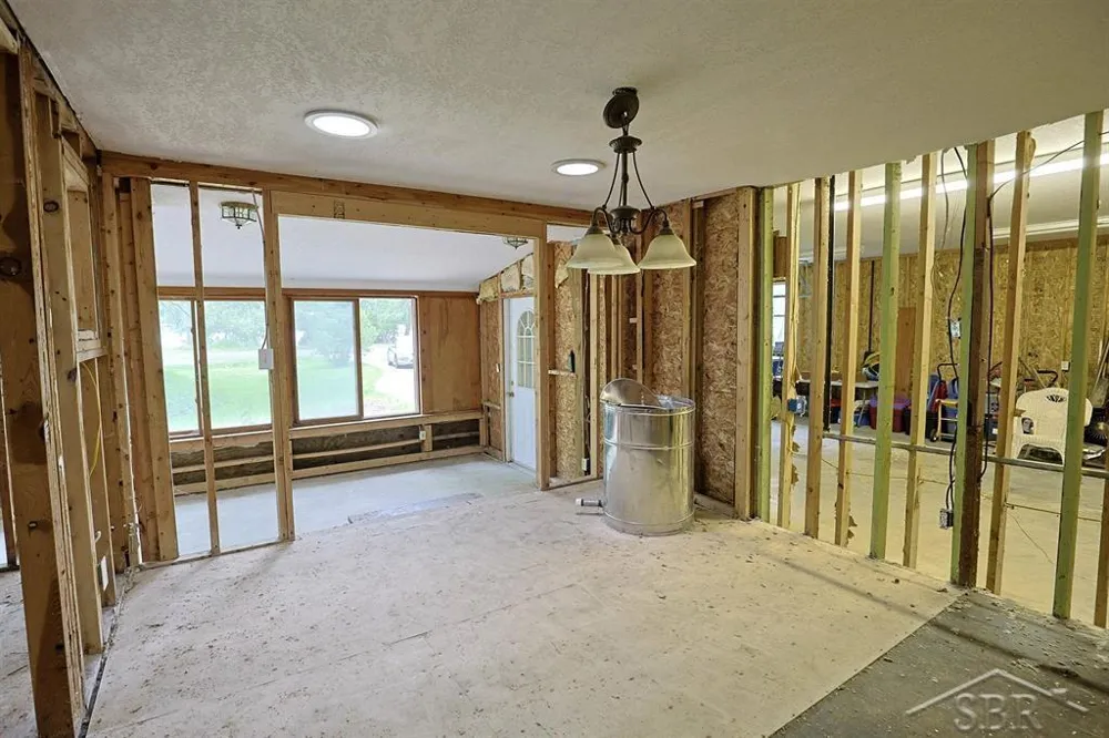3840 Water Road Jerome Township, MI 48657