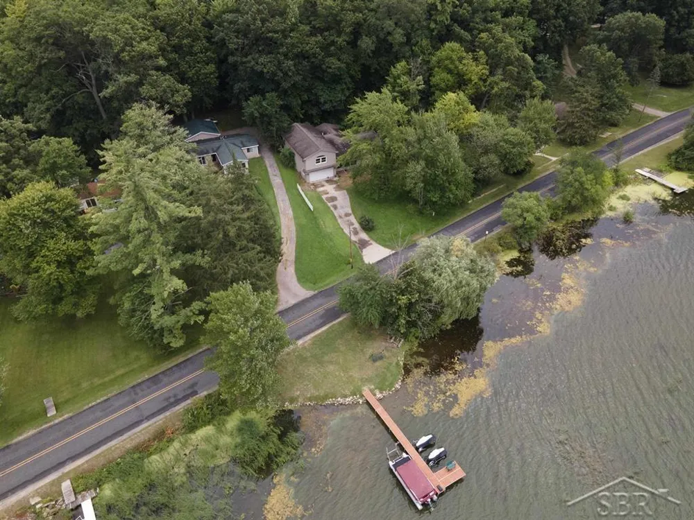 3840 Water Road Jerome Township, MI 48657