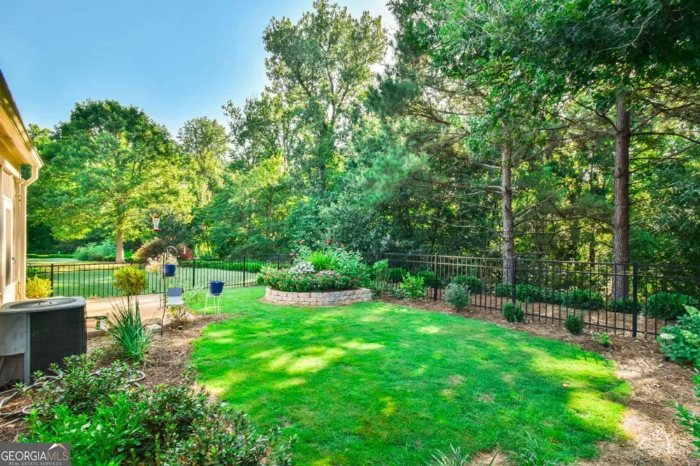 6136 Longleaf DR Hoschton, GA 30548
