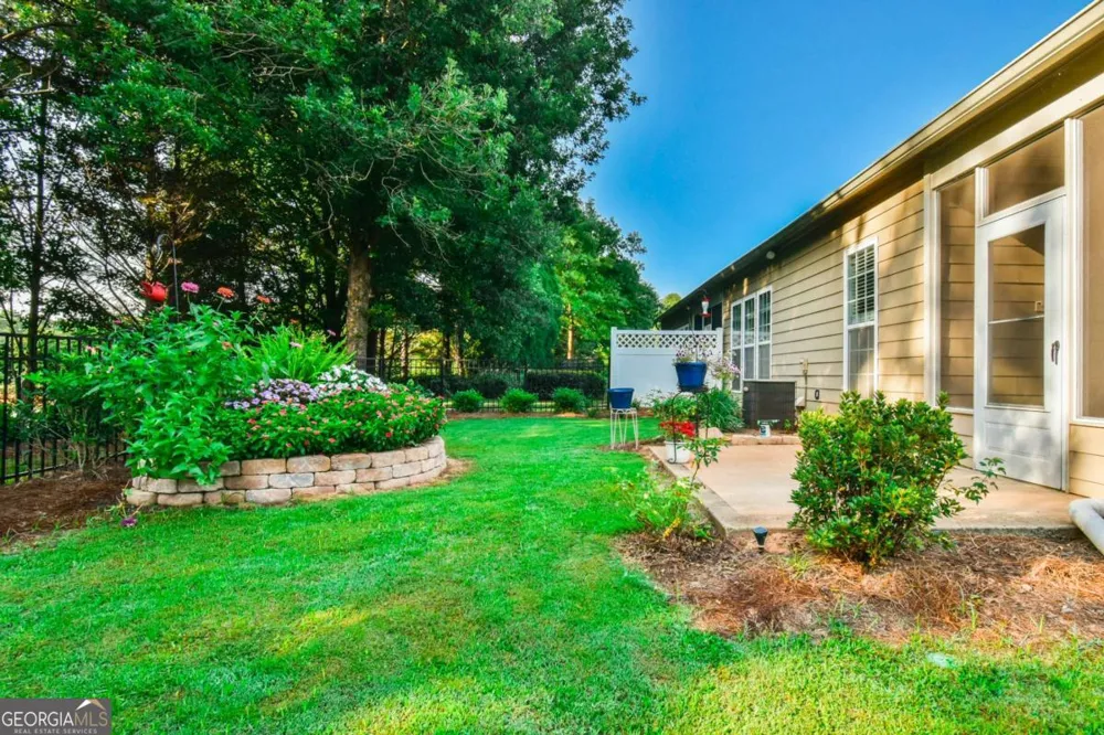6136 Longleaf DR Hoschton, GA 30548