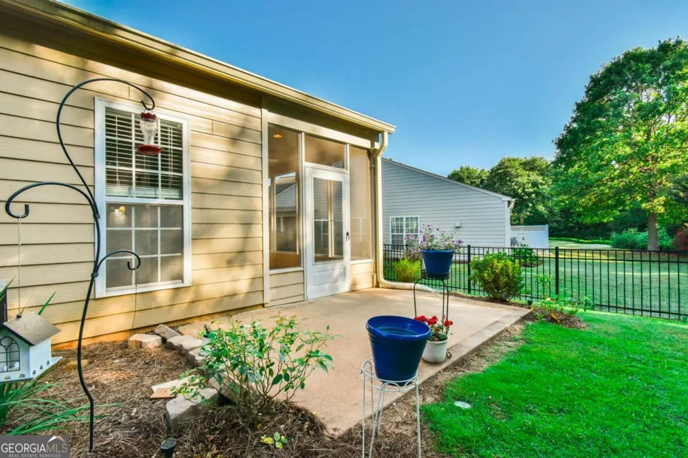6136 Longleaf DR Hoschton, GA 30548