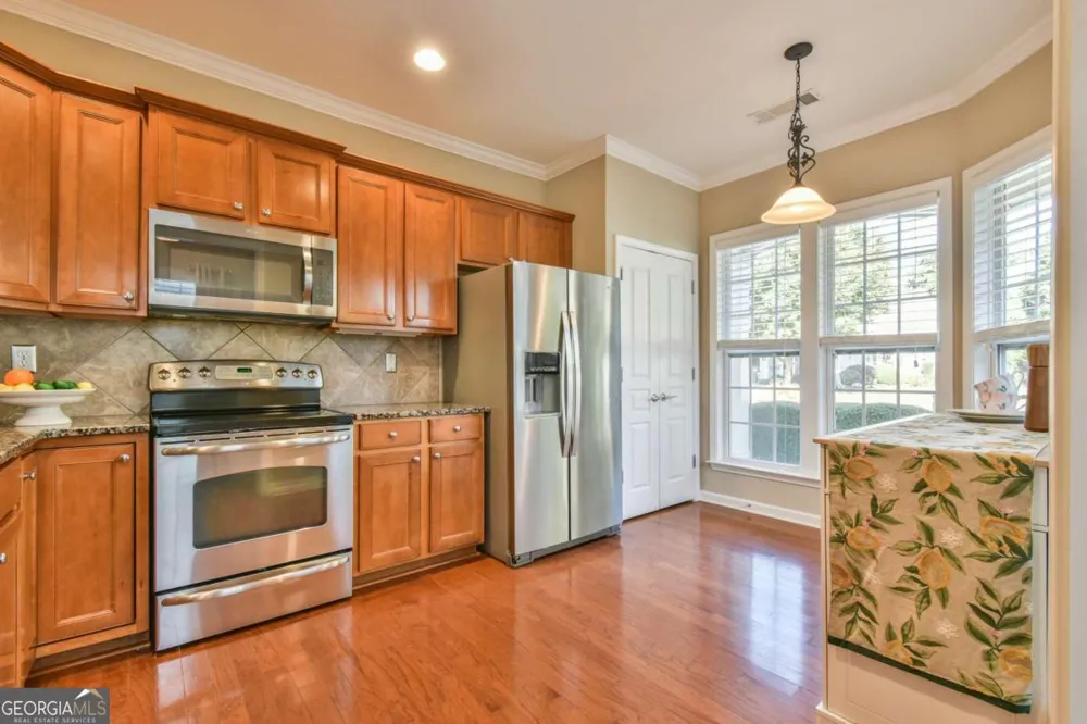 6136 Longleaf DR Hoschton, GA 30548