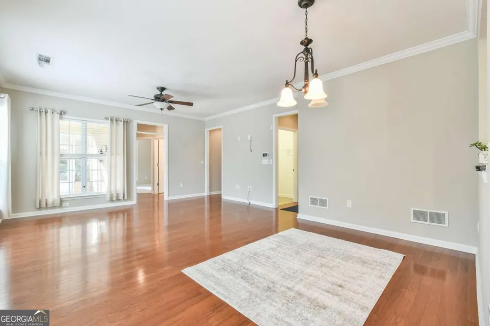 6136 Longleaf DR Hoschton, GA 30548