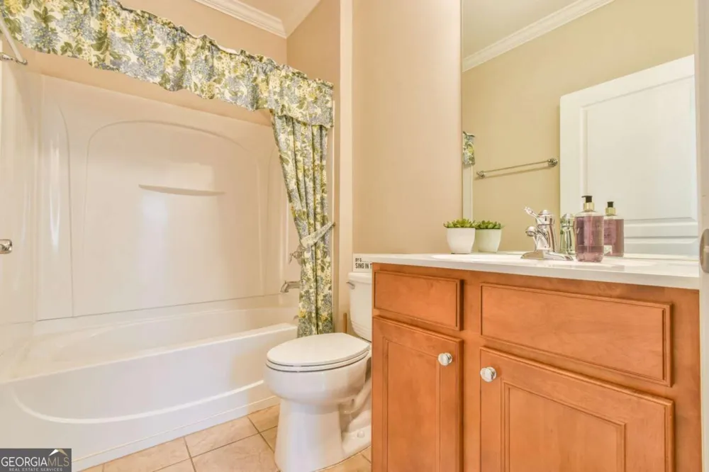 6136 Longleaf DR Hoschton, GA 30548