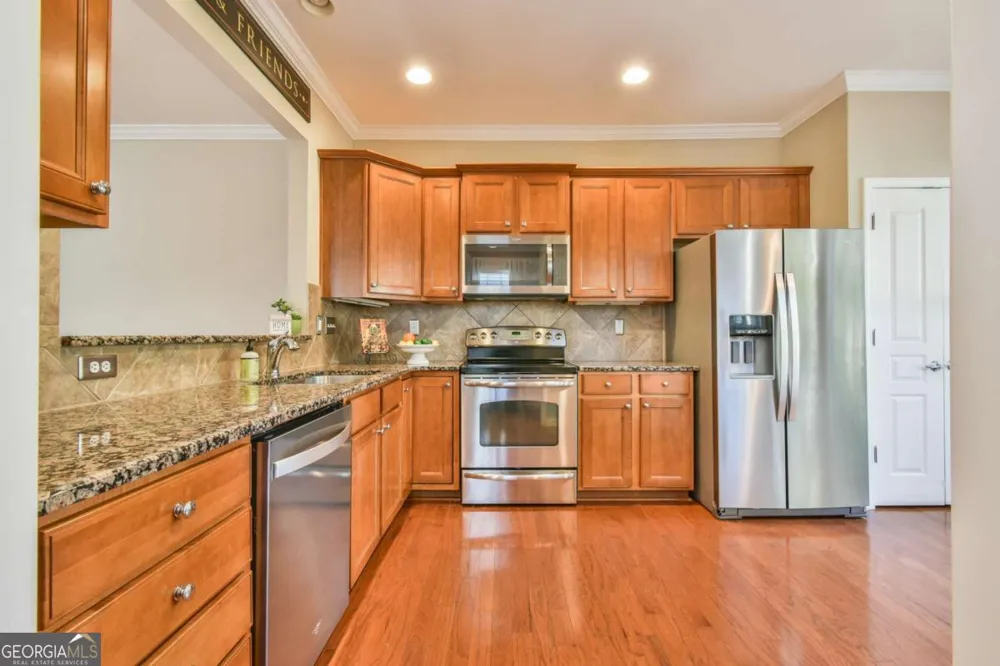 6136 Longleaf DR Hoschton, GA 30548