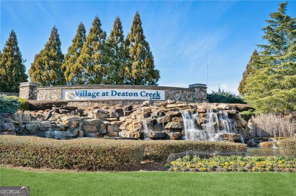 6136 Longleaf DR Hoschton, GA 30548