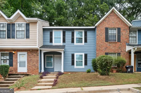 725 Oak DR