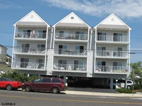 3901 Ocean Ave
