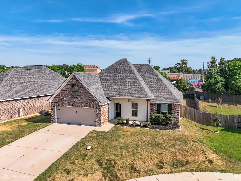 104 Brimestone Loop Benton, LA 71006