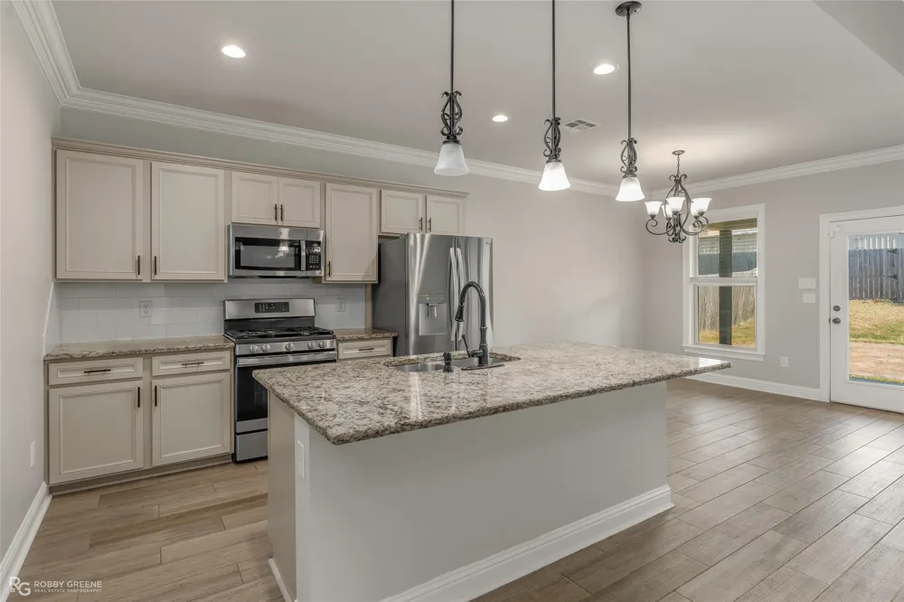 104 Brimestone Loop Benton, LA 71006