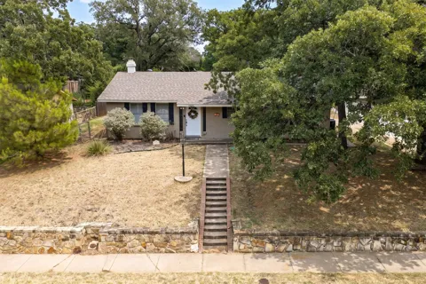 1006 Lucas Drive