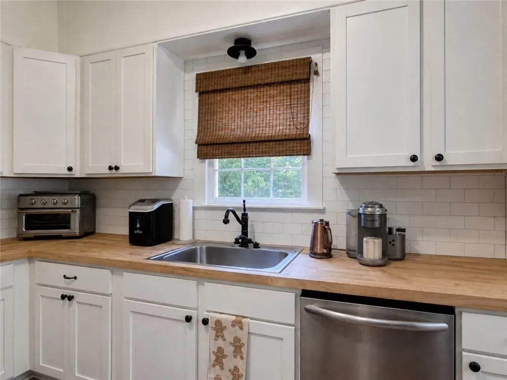 219 Etowah Drive Cartersville, GA 30120