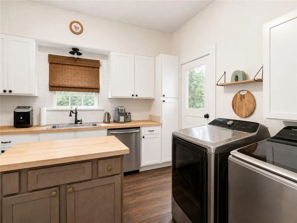 219 Etowah Drive Cartersville, GA 30120