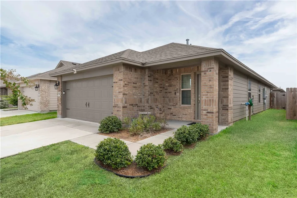 7609 Herd Rider Ln Corpus Christi, TX 78414