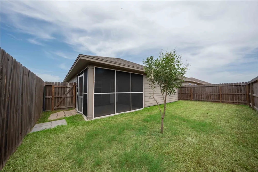 7609 Herd Rider Ln Corpus Christi, TX 78414