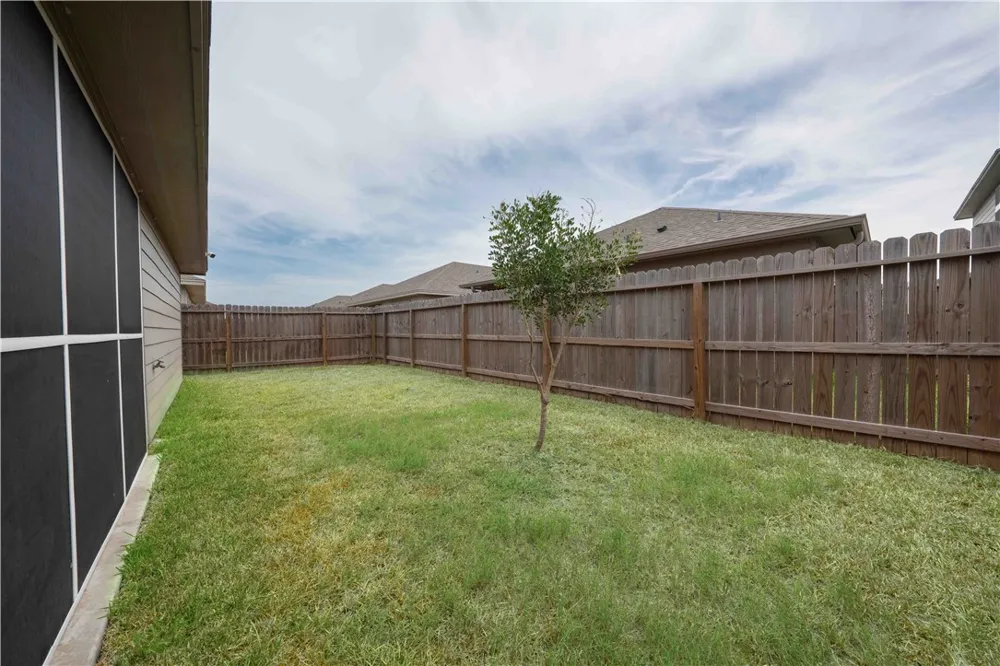 7609 Herd Rider Ln Corpus Christi, TX 78414