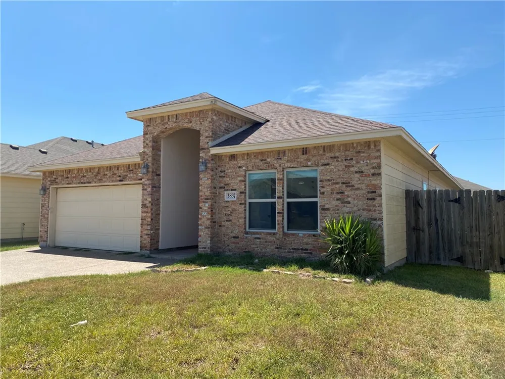 3837 Woodhouse Corpus Christi, TX 78414