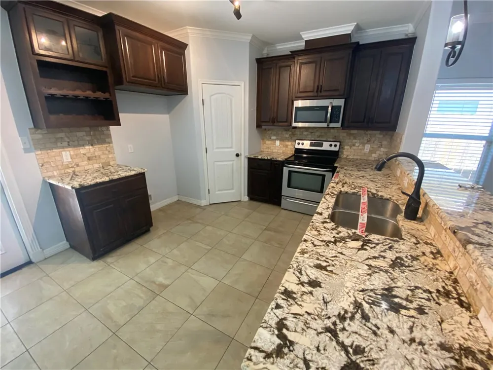 3837 Woodhouse Corpus Christi, TX 78414