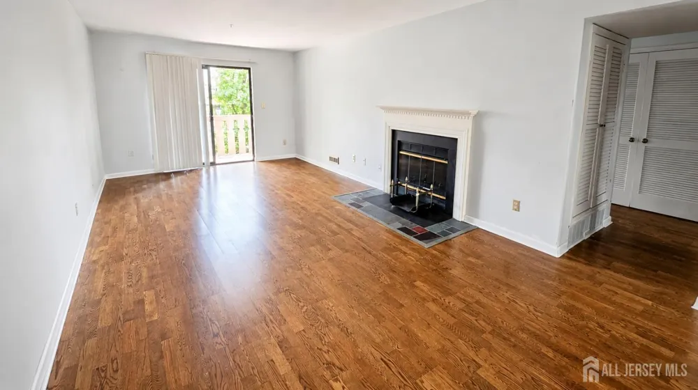 201 Mark Twain Way Mahwah, NJ 07430