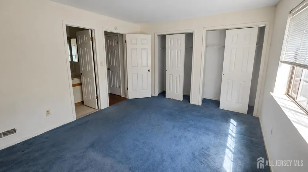 201 Mark Twain Way Mahwah, NJ 07430
