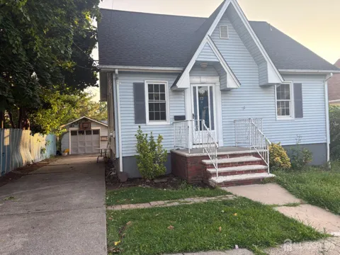 12 Nelson Avenue
