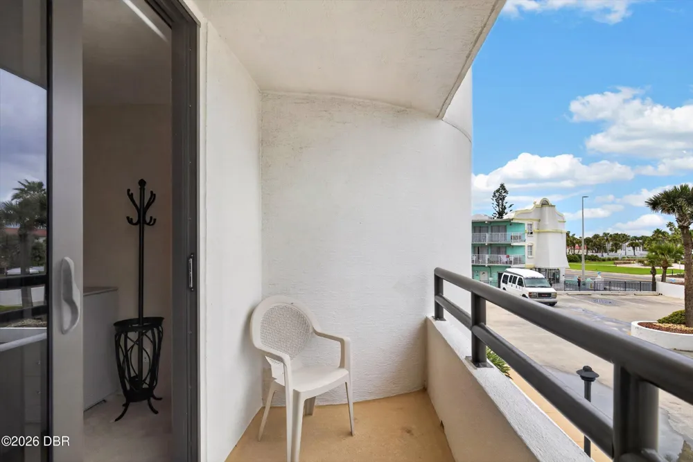 2555 S Atlantic Avenue #207 Daytona Beach Shores, FL 32118