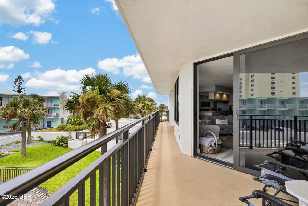 2555 S Atlantic Avenue #207 Daytona Beach Shores, FL 32118