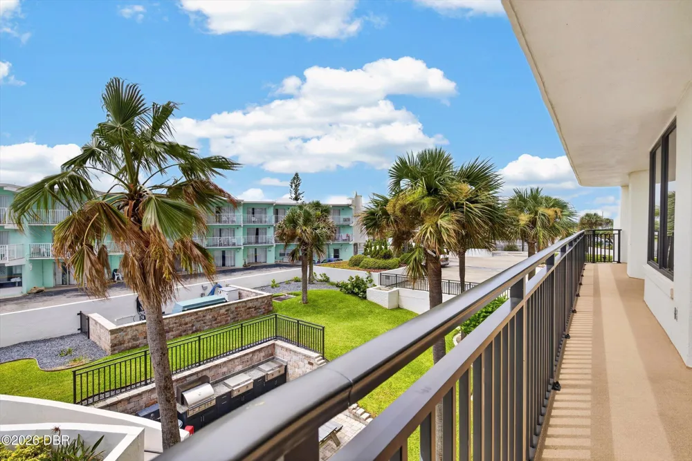 2555 S Atlantic Avenue #207 Daytona Beach Shores, FL 32118